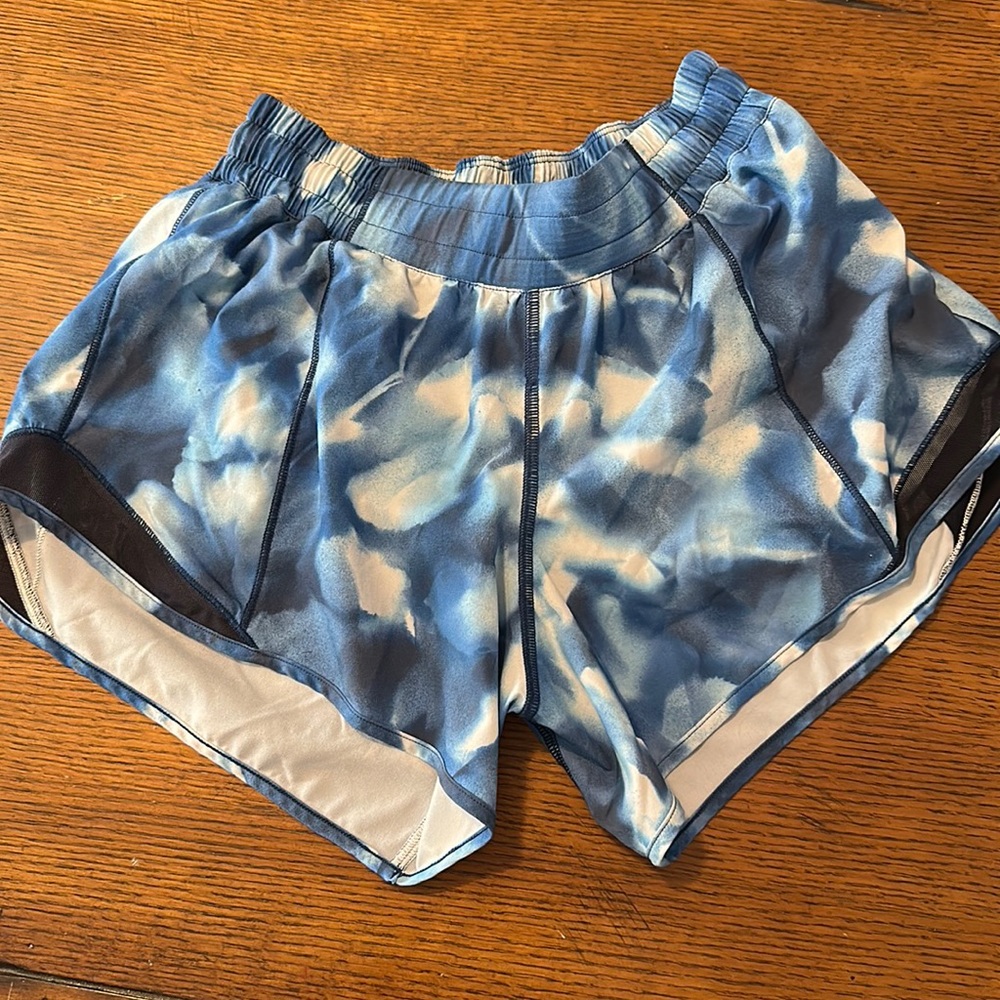 Lulu lemon shorts size 6